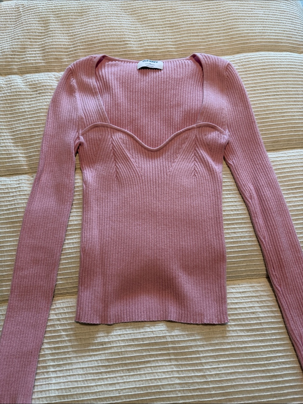 Old Navy Rose Pink Ribbed Sweetheart V-Neck Sweater
